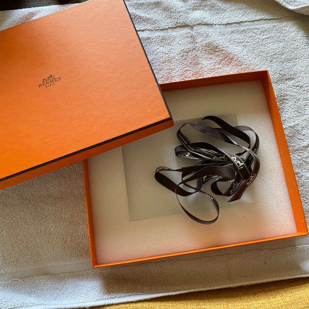 Hermes empty picture frame box - Picture 1 of 8